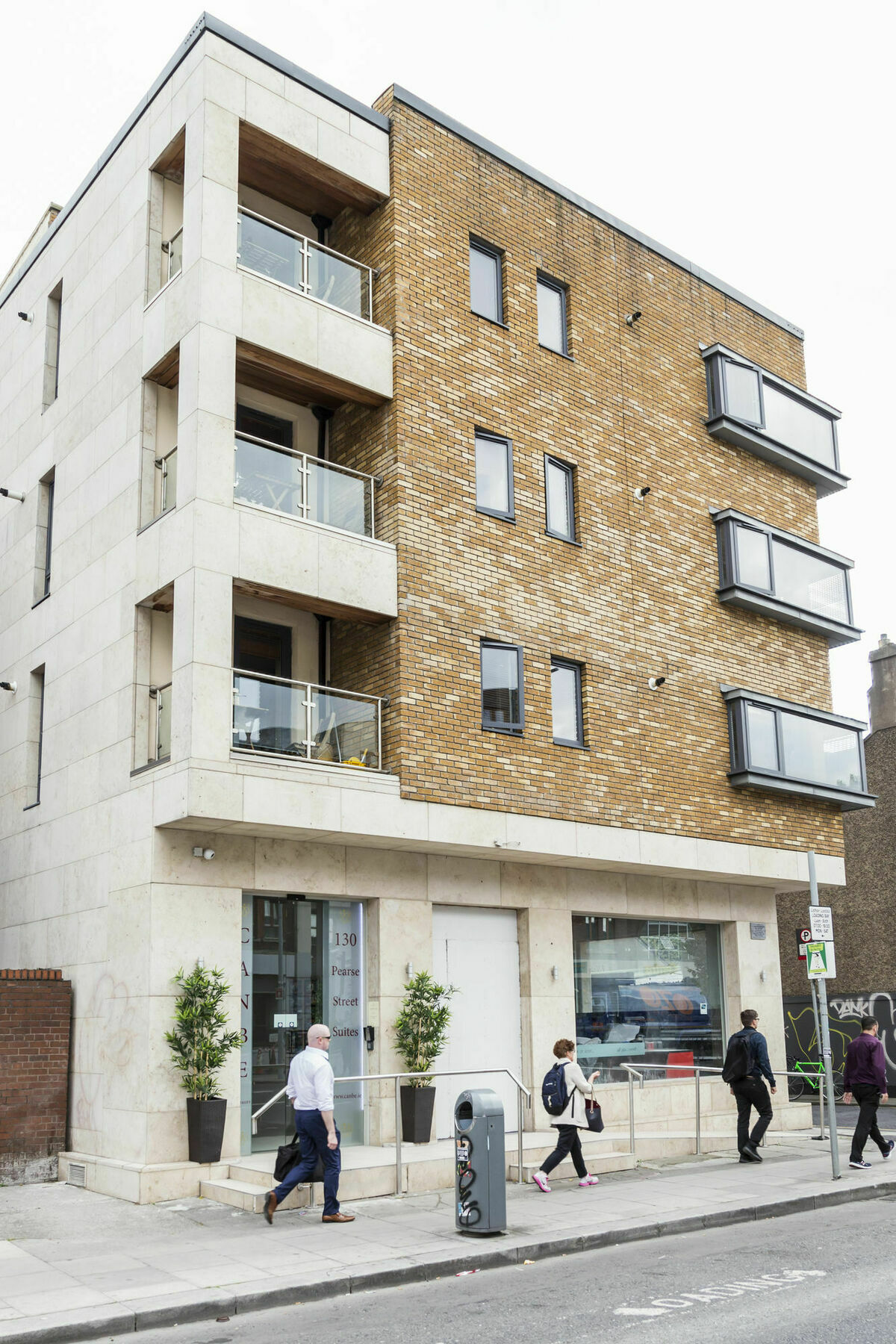 Pearse Street Suites Dublin Exterior photo